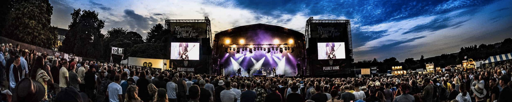 Music Photography – The View from the Pit by Simon Reed Music Photography – The View from the Pit by Simon Reed